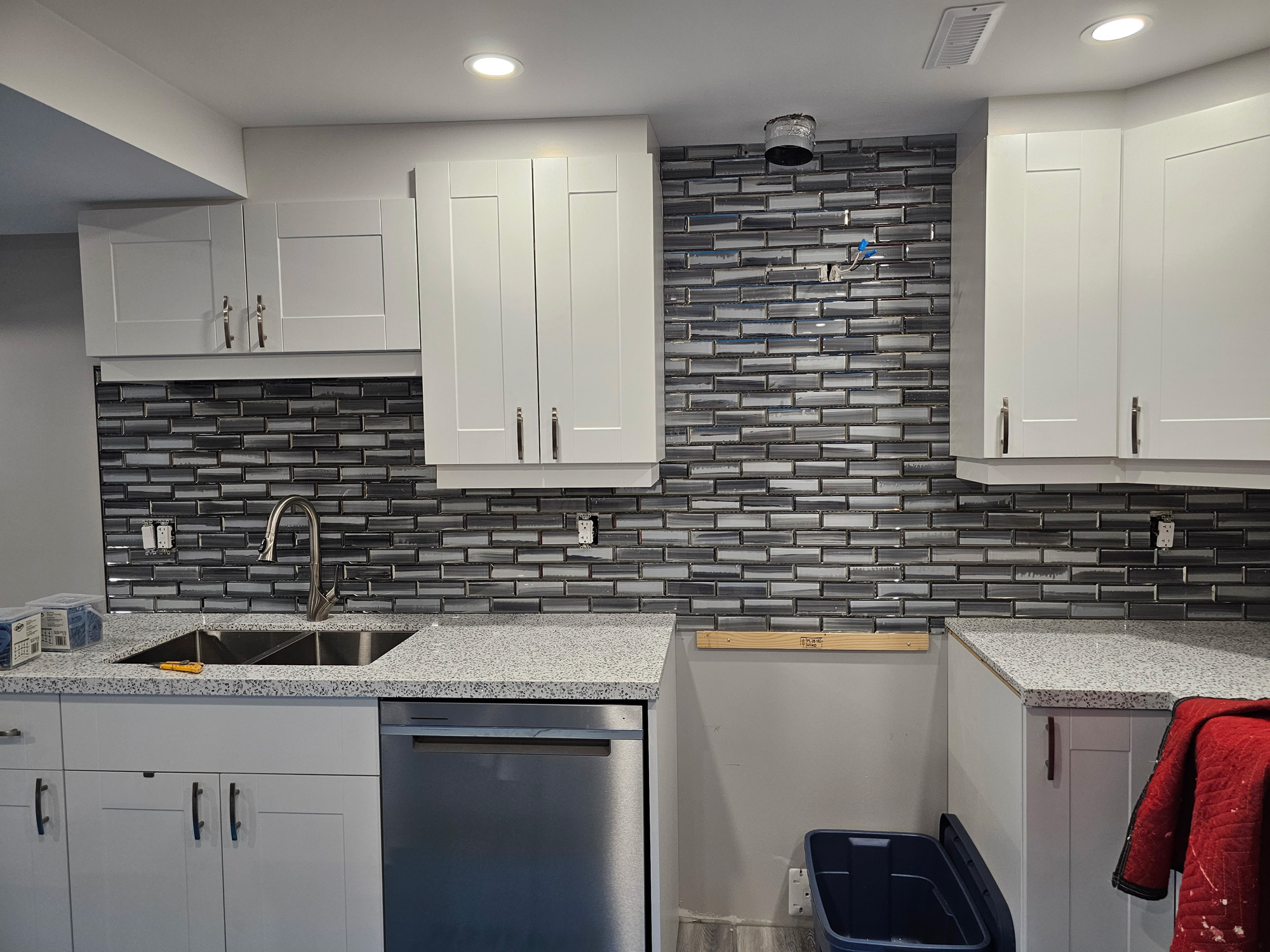 Kitchen backsplash tile installation in Toronto